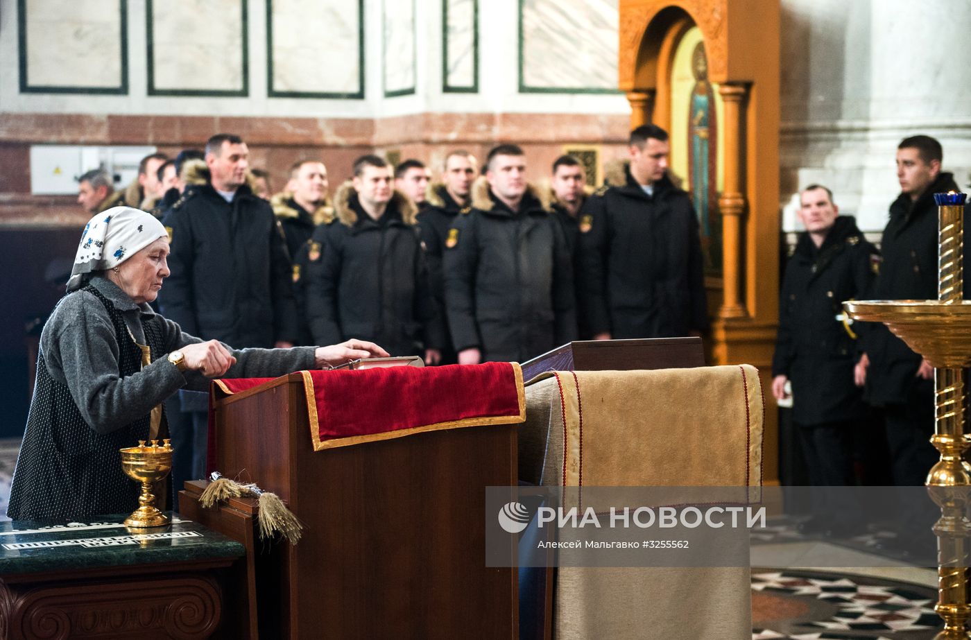 Освящение Андреевских флагов кораблей и судов ЧФ в Севастополе