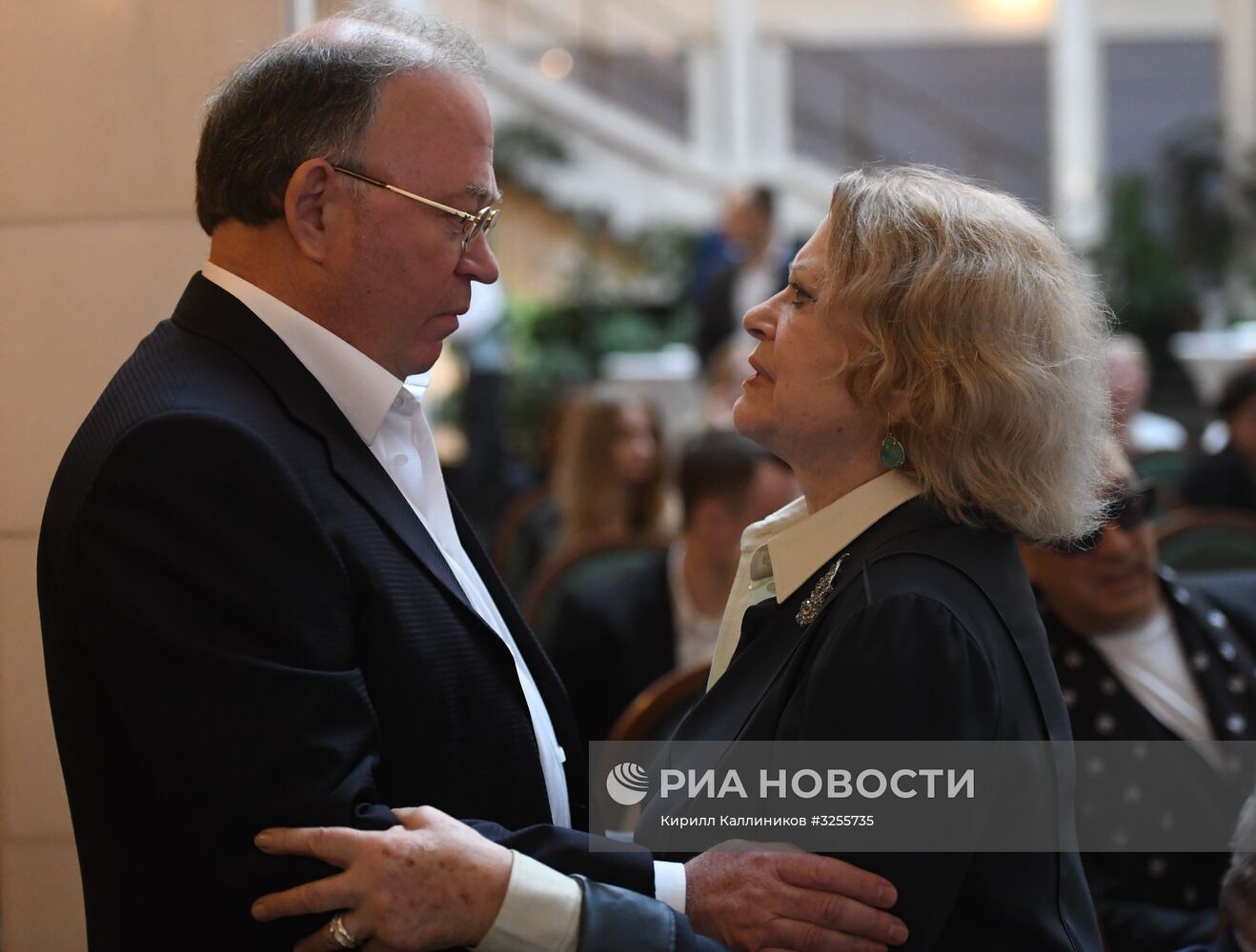 Награждение деятелей культуры и искусства государственными наградами РФ