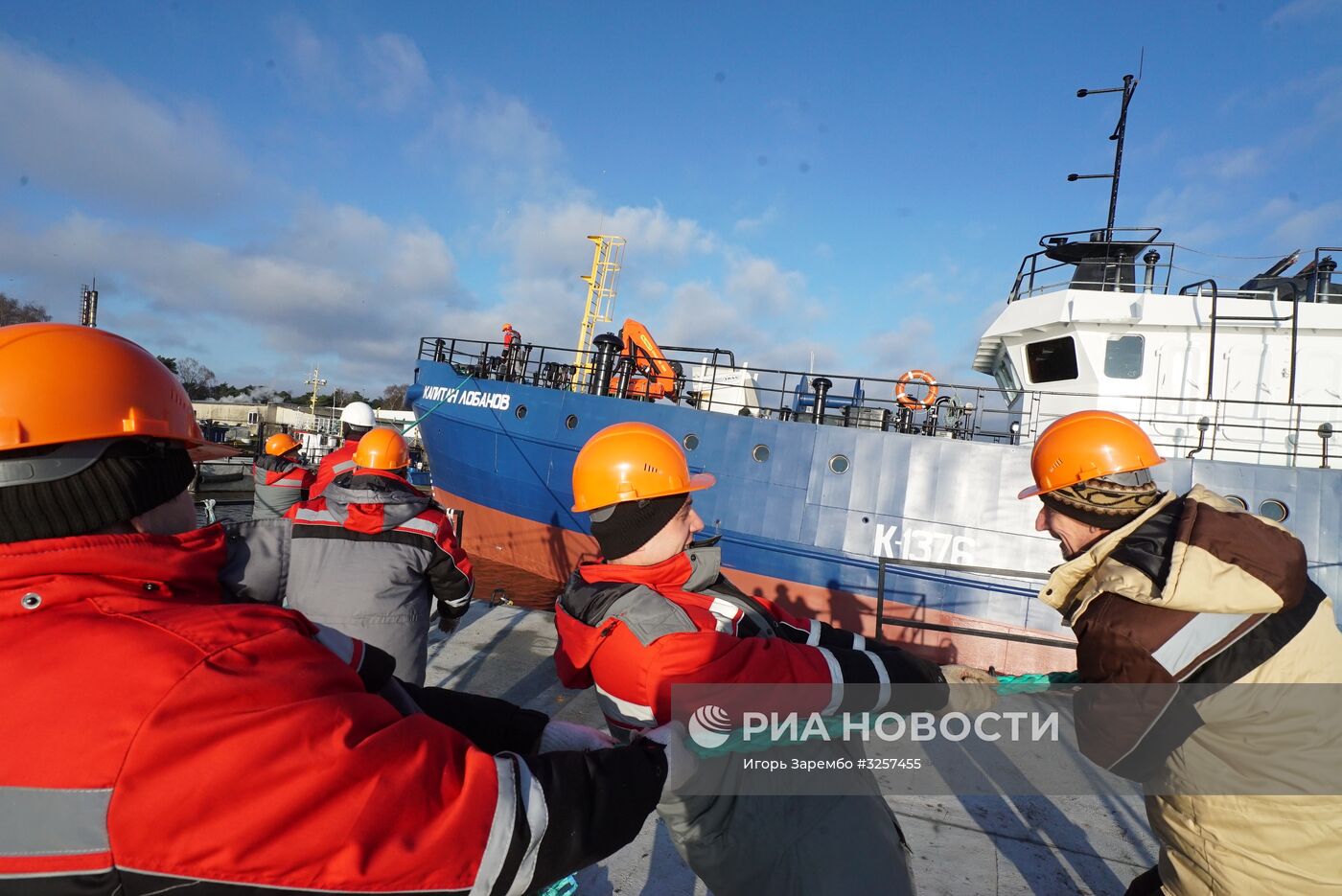 Новое рыболовецкое судно спустили на воду в Калининградской области