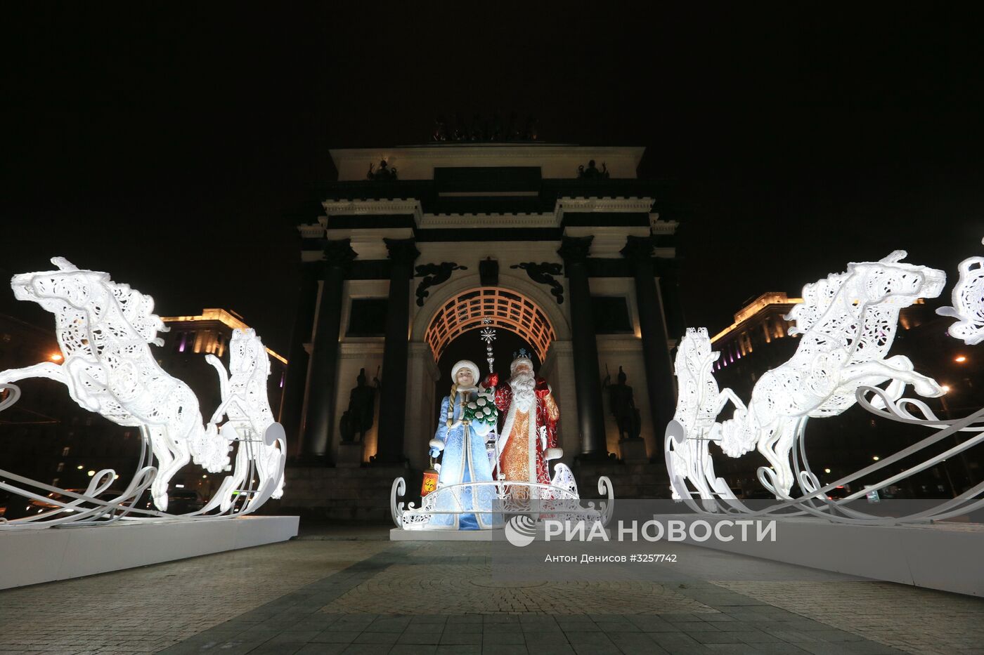 Новогодняя иллюминация в Москве