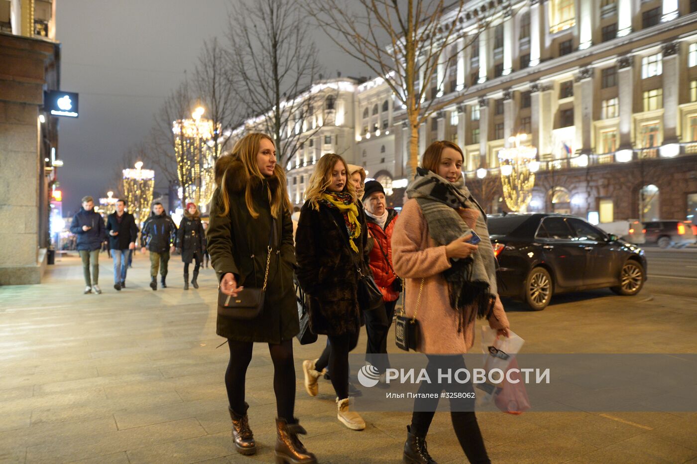 Новогодняя иллюминация в Москве