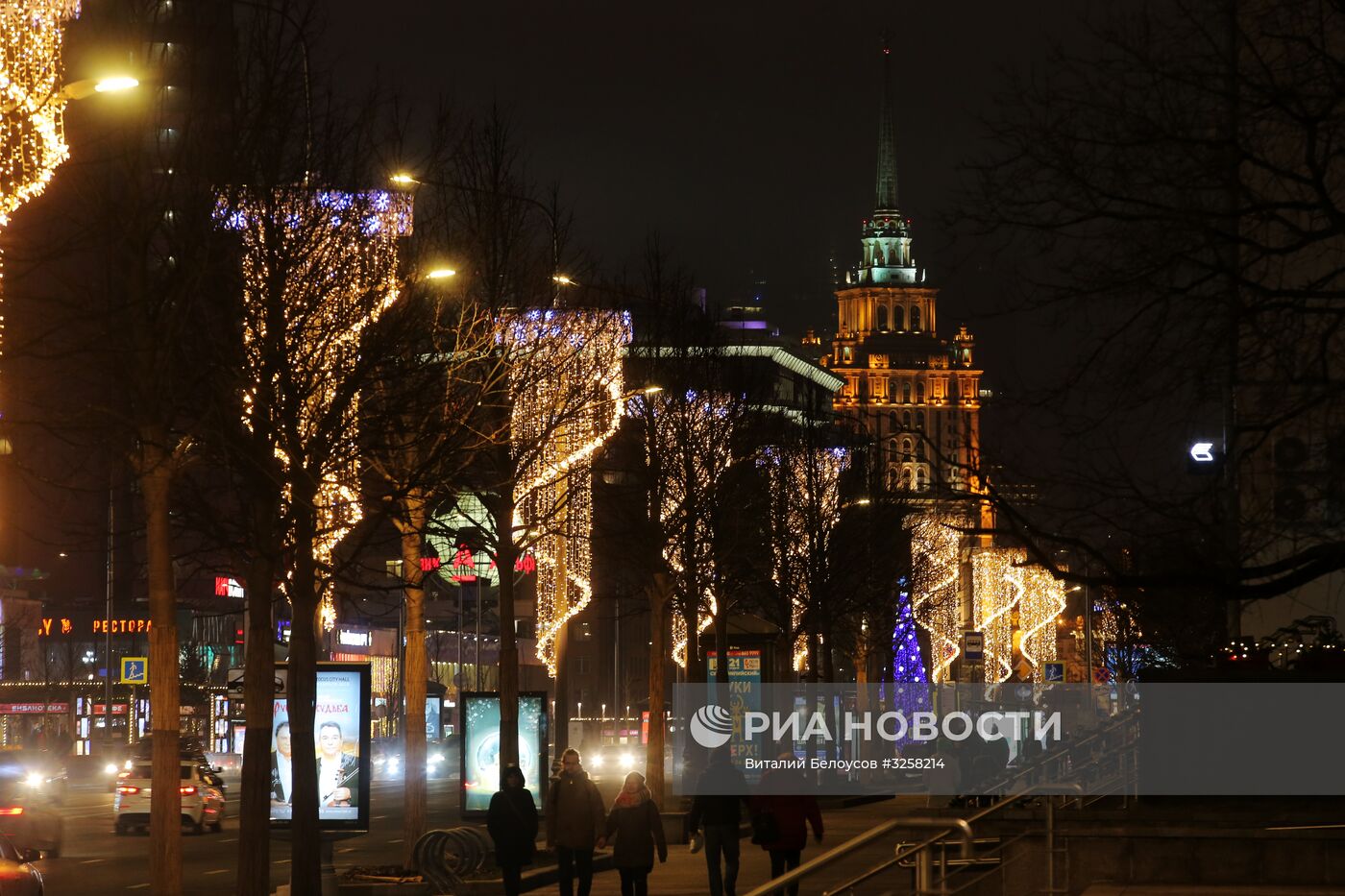 Новогодняя иллюминация в Москве