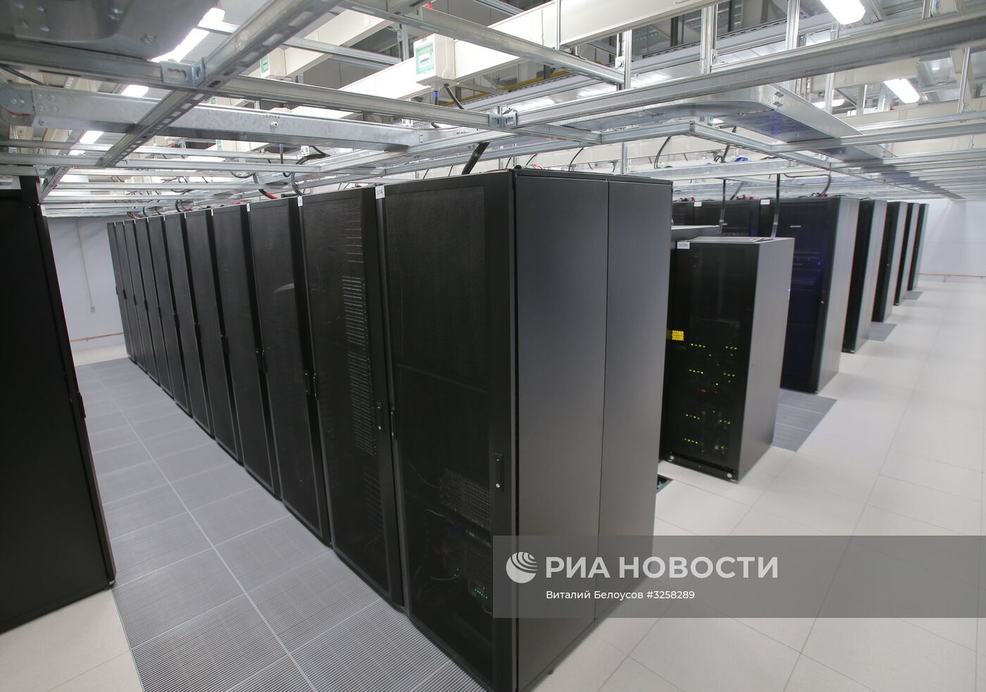Запуск в эксплуатацию первой очереди центра обработки данных "Сколково"