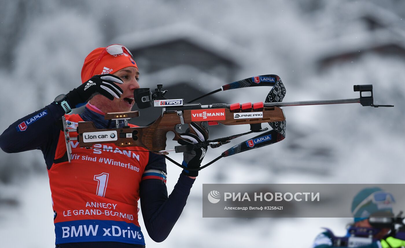 Биатлон. III этап Кубка мира. Женщины. Гонка преследования