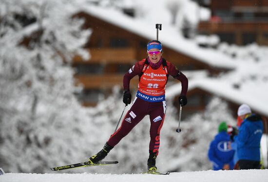 Биатлон. III этап Кубка мира. Женщины. Гонка преследования