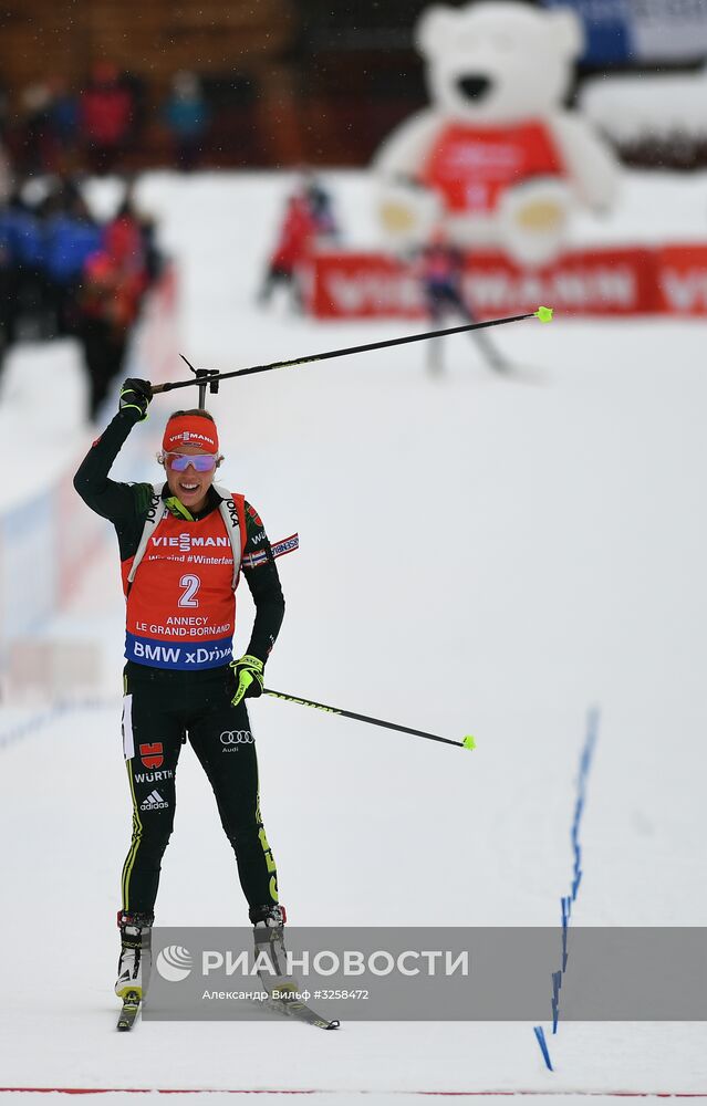 Биатлон. III этап Кубка мира. Женщины. Гонка преследования