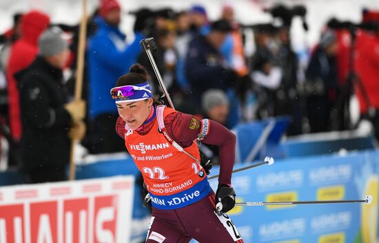 Биатлон. III этап Кубка мира. Женщины. Гонка преследования