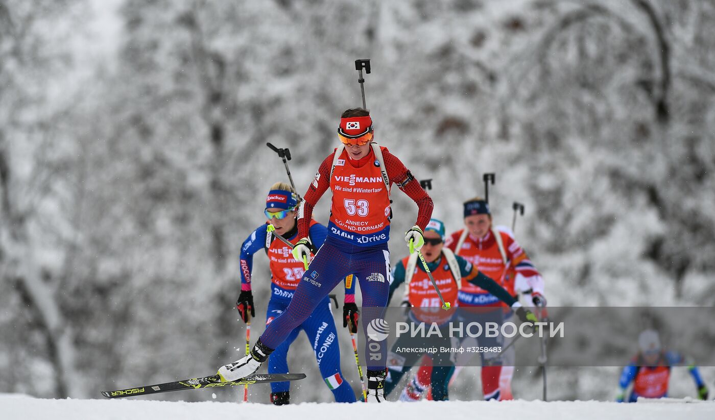 Биатлон. III этап Кубка мира. Женщины. Гонка преследования