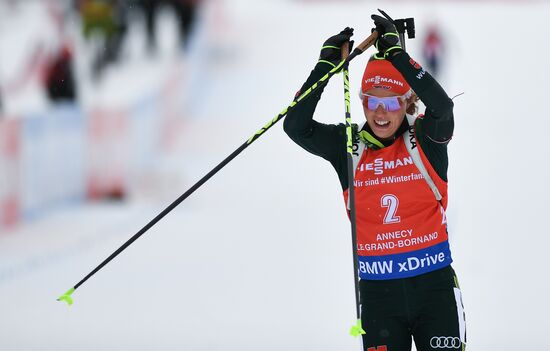 Биатлон. III этап Кубка мира. Женщины. Гонка преследования