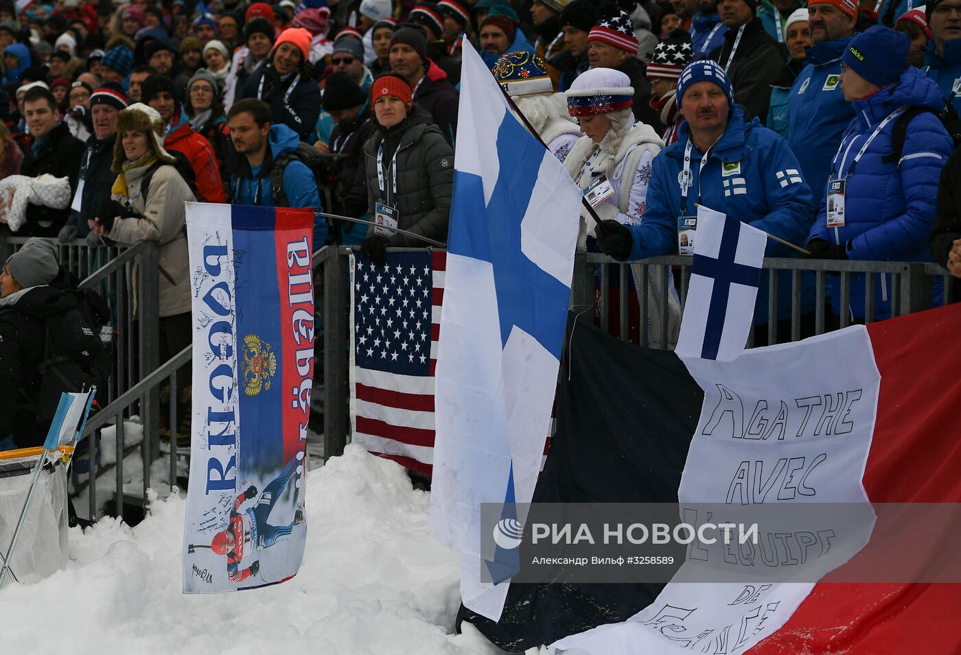 Биатлон. III этап Кубка мира. Женщины. Гонка преследования