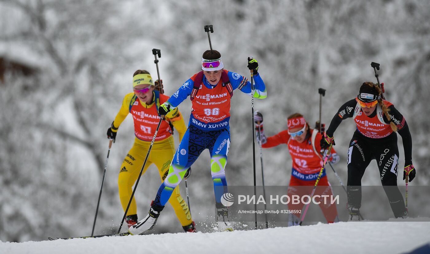 Биатлон. III этап Кубка мира. Женщины. Гонка преследования
