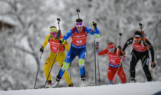 Биатлон. III этап Кубка мира. Женщины. Гонка преследования