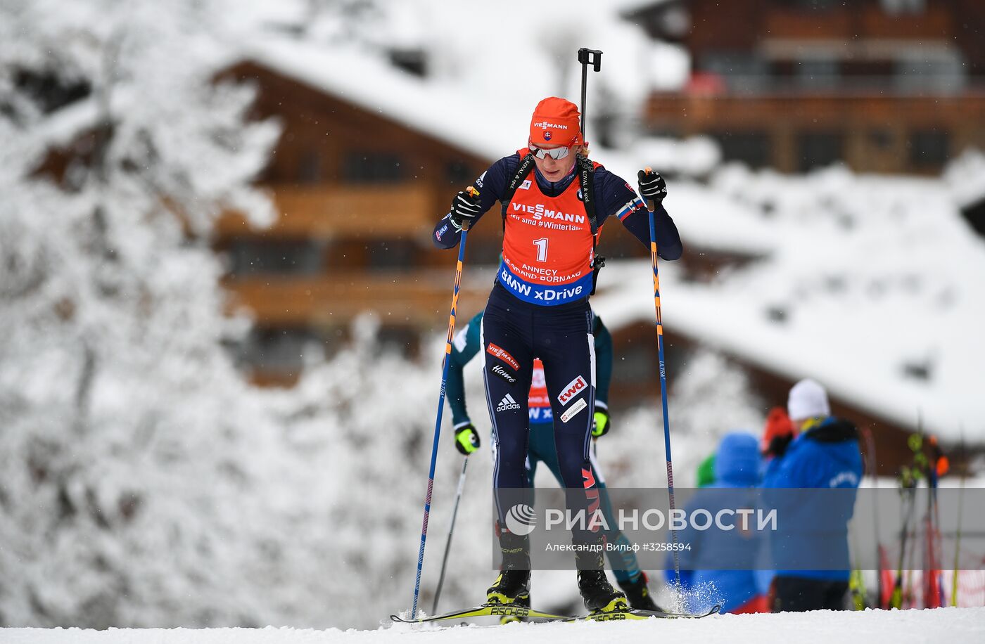 Биатлон. III этап Кубка мира. Женщины. Гонка преследования