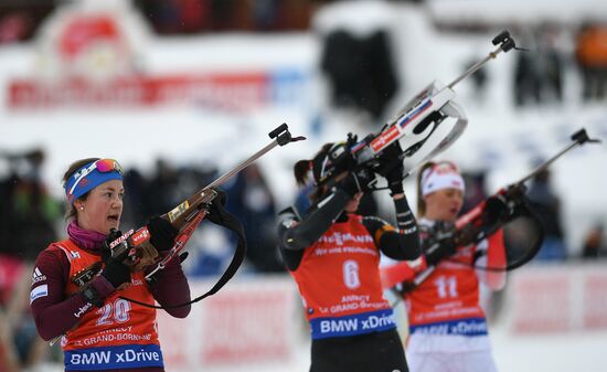 Биатлон. III этап Кубка мира. Женщины. Гонка преследования