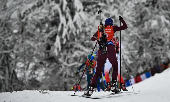Биатлон. III этап Кубка мира. Женщины. Гонка преследования