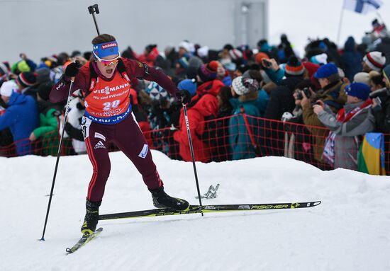 Биатлон. III этап Кубка мира. Женщины. Гонка преследования