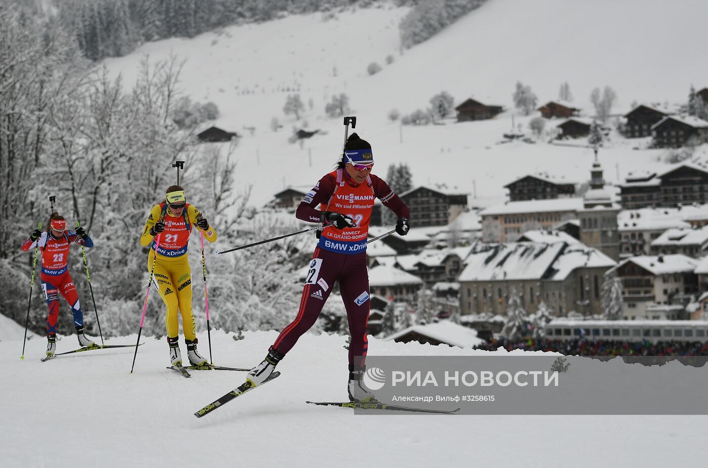 Биатлон. III этап Кубка мира. Женщины. Гонка преследования
