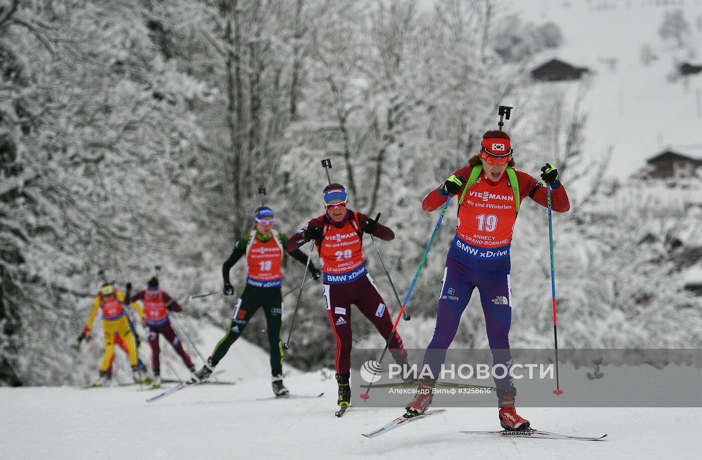 Биатлон. III этап Кубка мира. Женщины. Гонка преследования