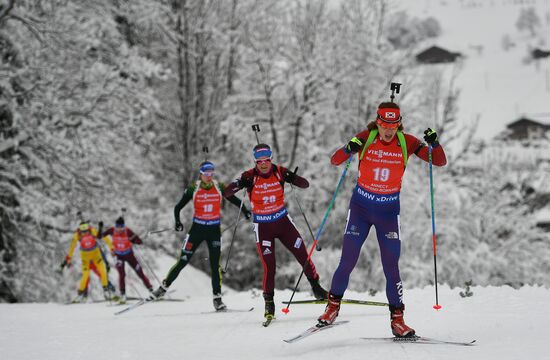 Биатлон. III этап Кубка мира. Женщины. Гонка преследования