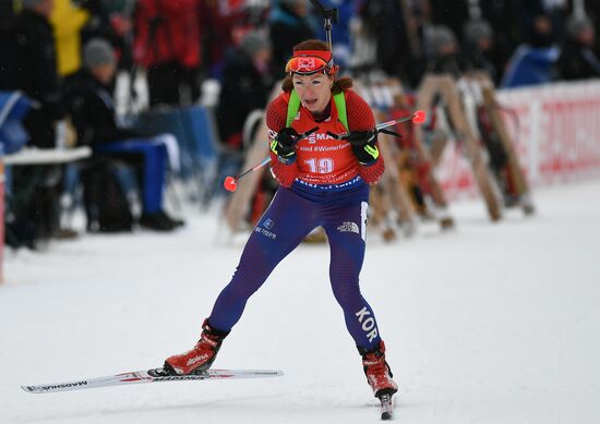 Биатлон. III этап Кубка мира. Женщины. Гонка преследования