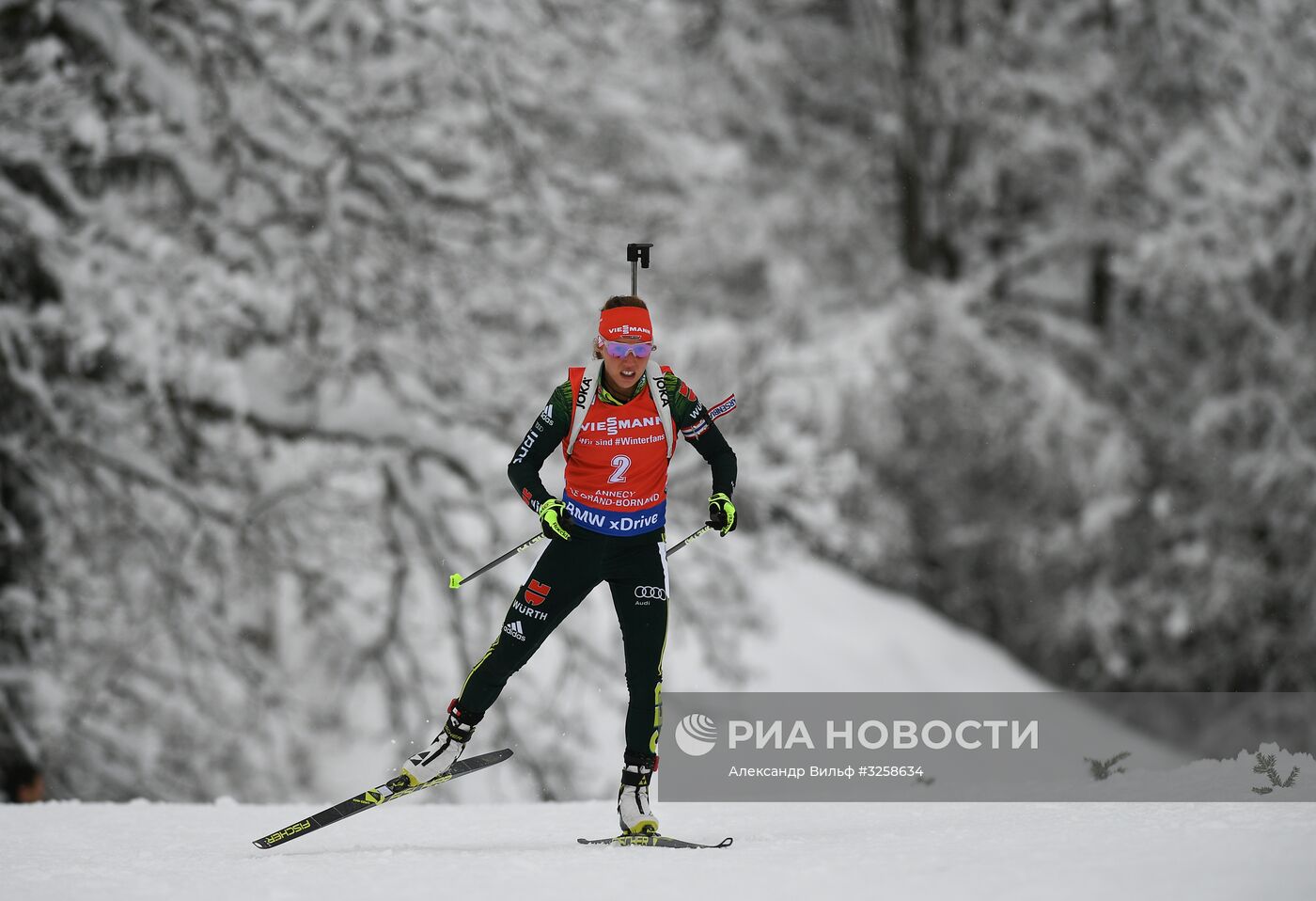Биатлон. III этап Кубка мира. Женщины. Гонка преследования
