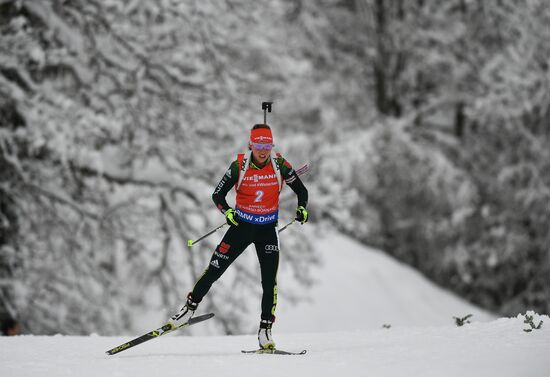 Биатлон. III этап Кубка мира. Женщины. Гонка преследования
