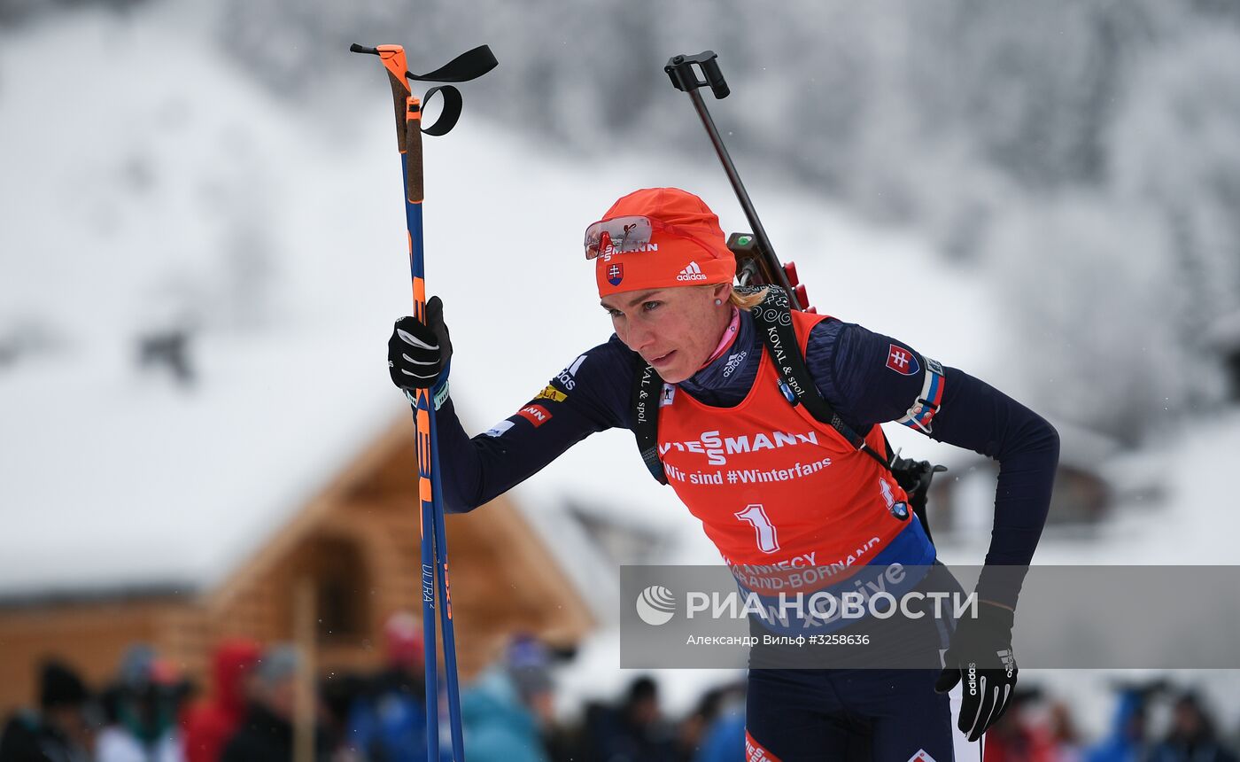 Биатлон. III этап Кубка мира. Женщины. Гонка преследования