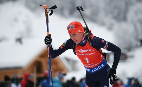 Биатлон. III этап Кубка мира. Женщины. Гонка преследования