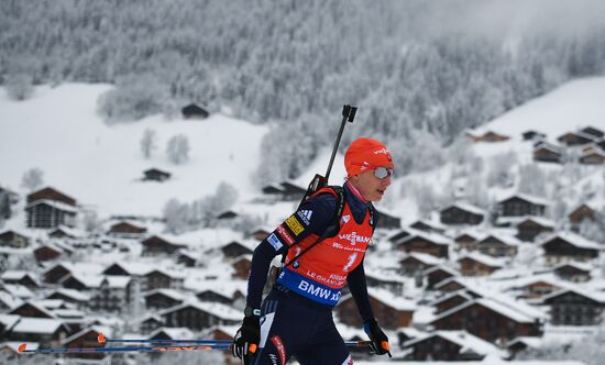 Биатлон. III этап Кубка мира. Женщины. Гонка преследования
