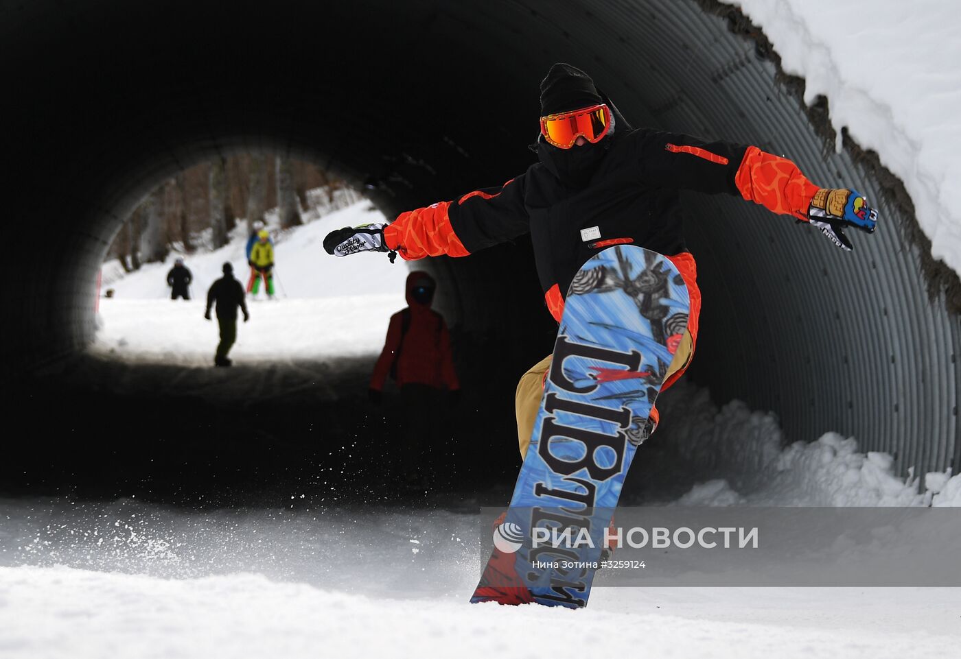 Открытие сезона на горнолыжном курорте "Роза Хутор" в Сочи