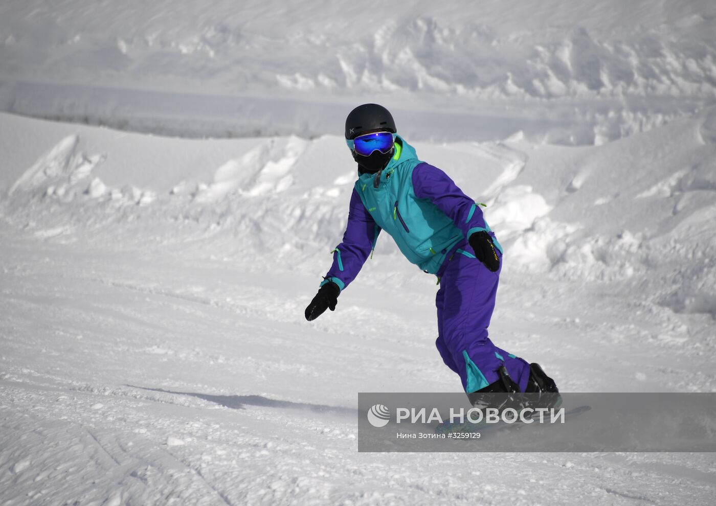 Открытие сезона на горнолыжном курорте "Роза Хутор" в Сочи