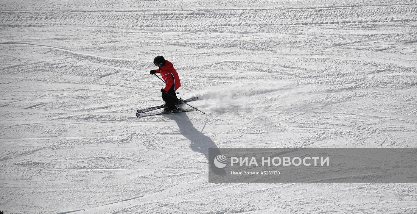 Открытие сезона на горнолыжном курорте "Роза Хутор" в Сочи