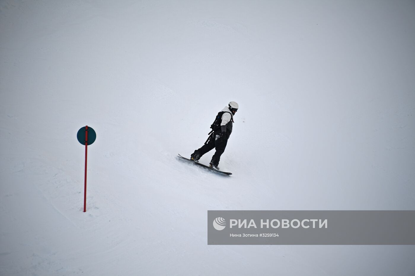 Открытие сезона на горнолыжном курорте "Роза Хутор" в Сочи