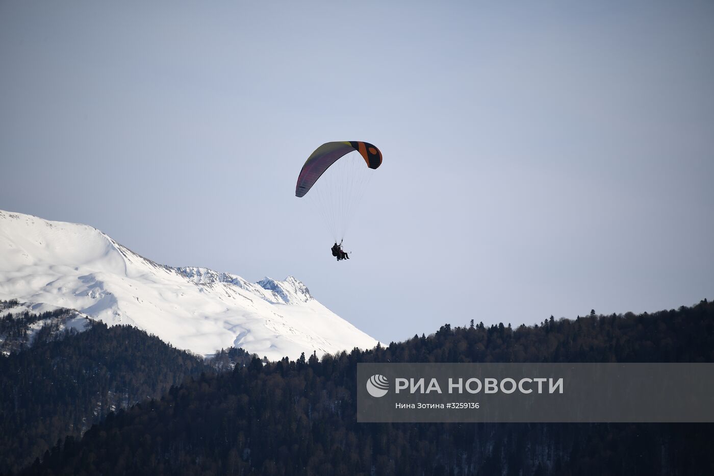 Открытие сезона на горнолыжном курорте "Роза Хутор" в Сочи