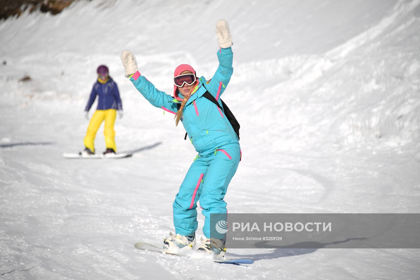 Открытие сезона на горнолыжном курорте "Роза Хутор" в Сочи