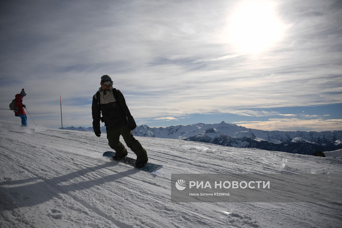 Открытие сезона на горнолыжном курорте "Роза Хутор" в Сочи