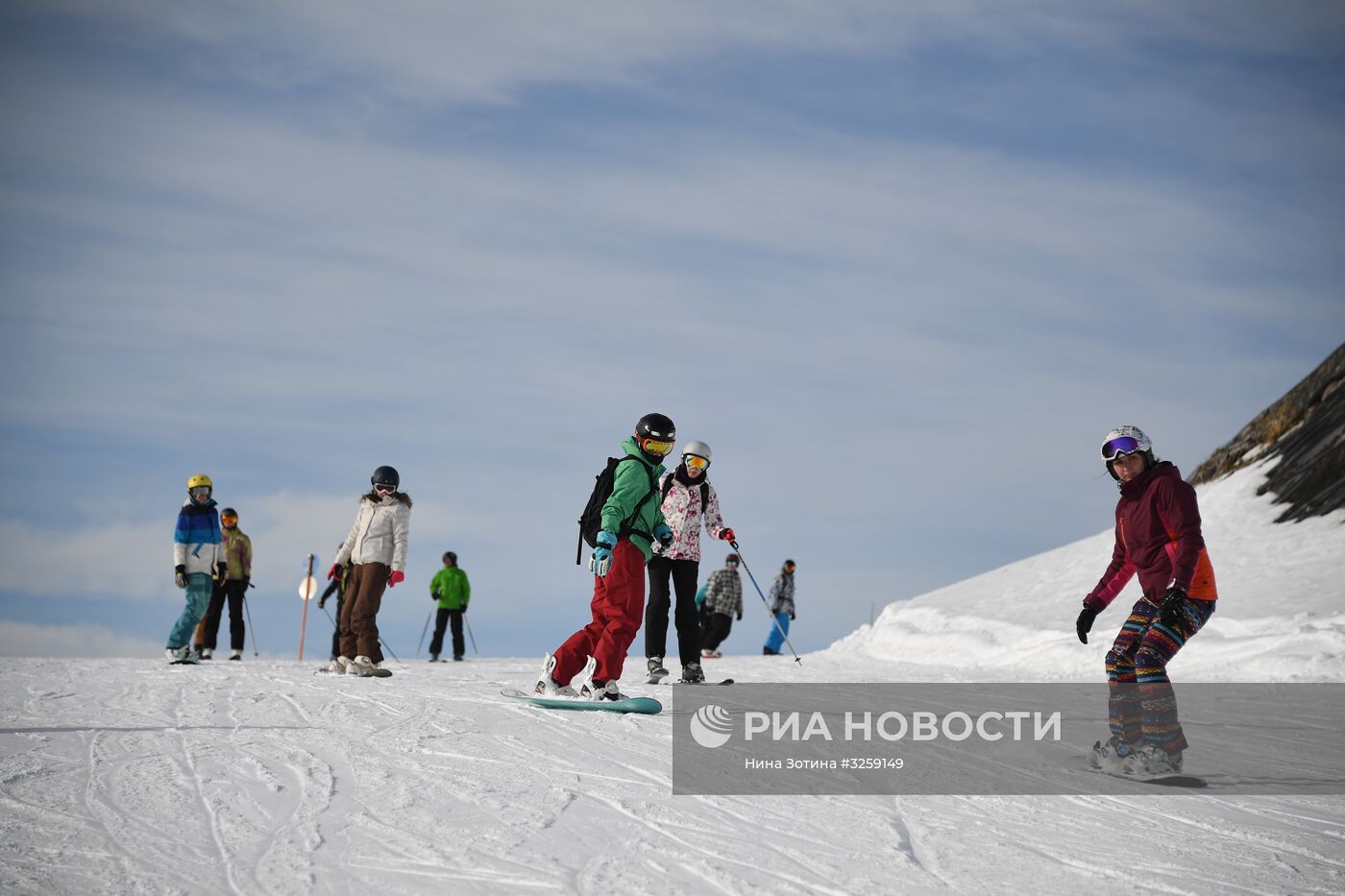 Открытие сезона на горнолыжном курорте "Роза Хутор" в Сочи