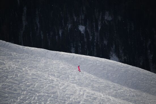 Открытие сезона на горнолыжном курорте "Роза Хутор" в Сочи