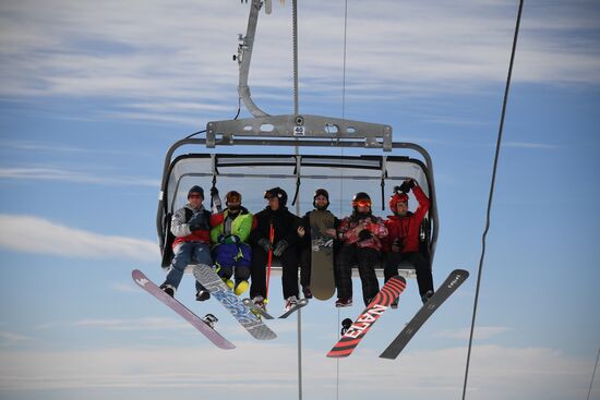 Открытие сезона на горнолыжном курорте "Роза Хутор" в Сочи