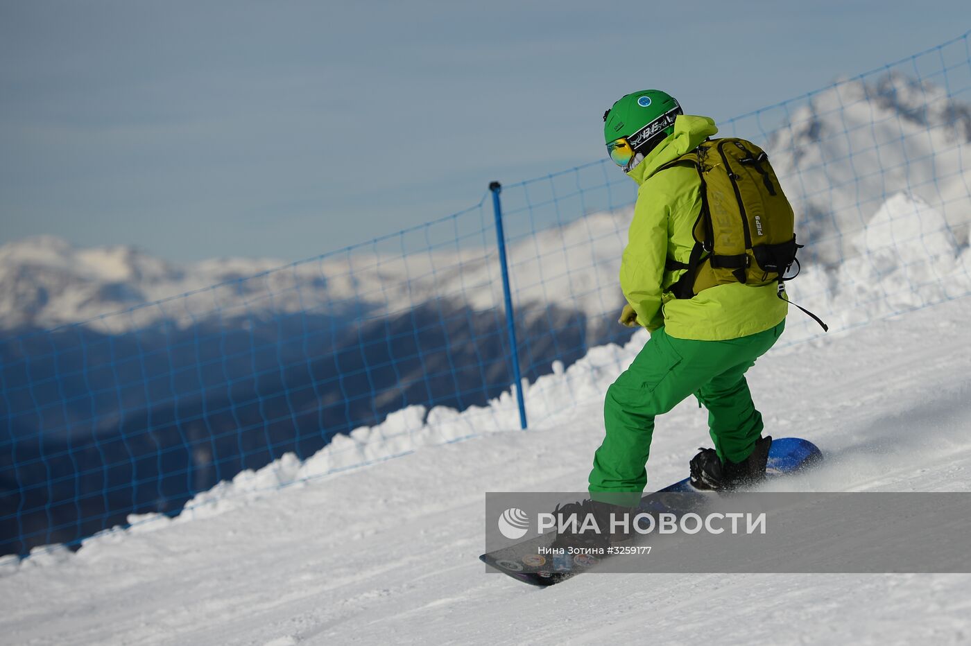 Открытие сезона на горнолыжном курорте "Роза Хутор" в Сочи