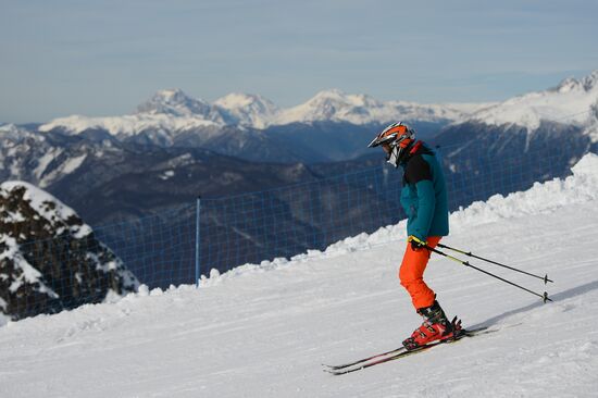 Открытие сезона на горнолыжном курорте "Роза Хутор" в Сочи