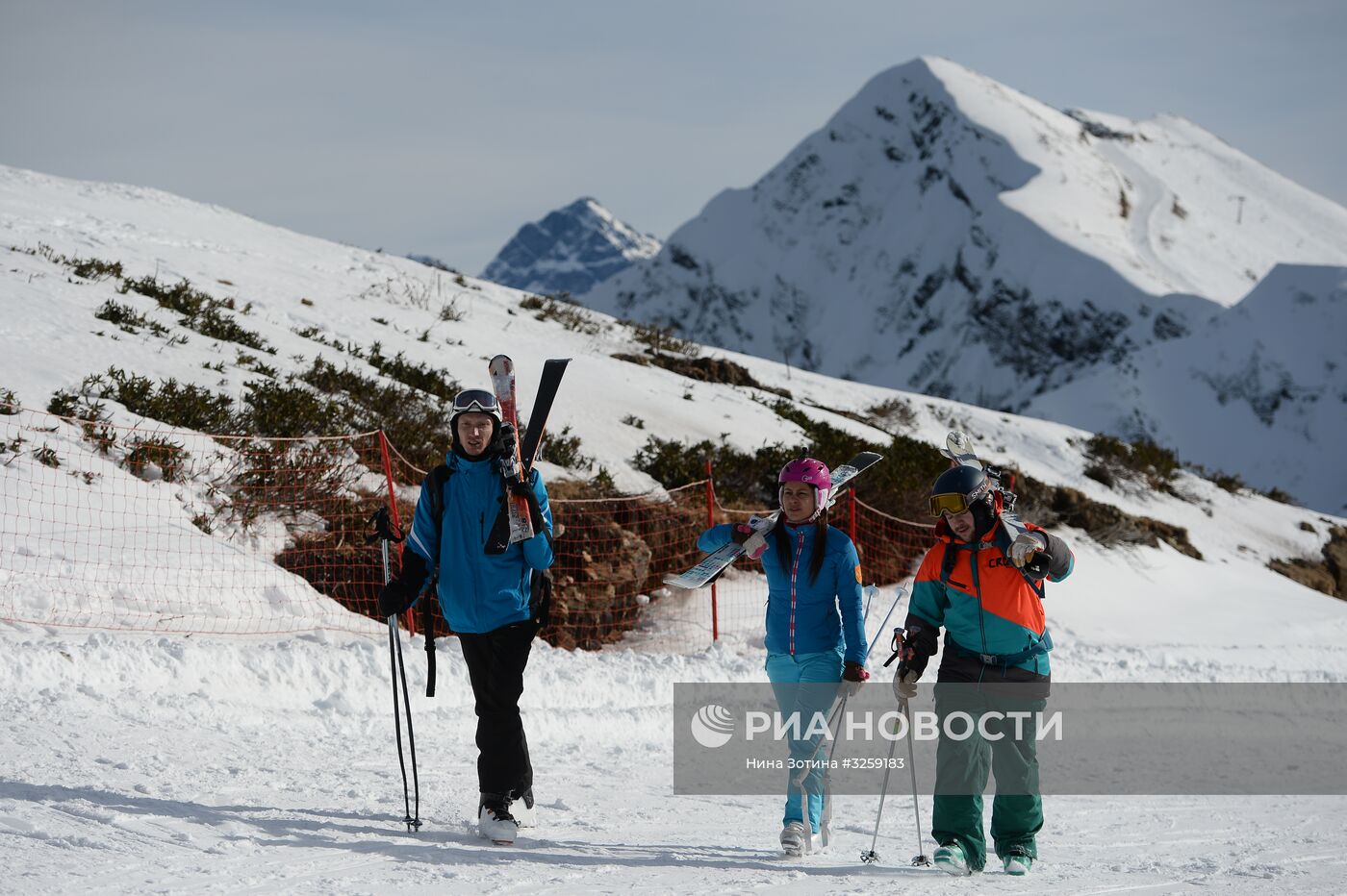 Открытие сезона на горнолыжном курорте "Роза Хутор" в Сочи