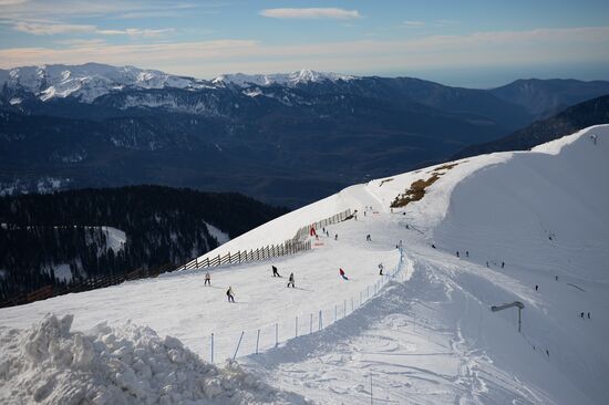 Открытие сезона на горнолыжном курорте "Роза Хутор" в Сочи