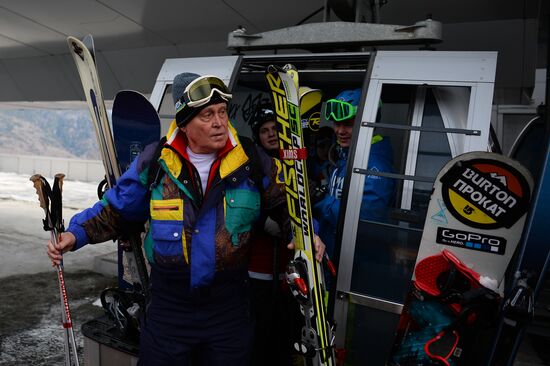 Открытие сезона на горнолыжном курорте "Роза Хутор" в Сочи