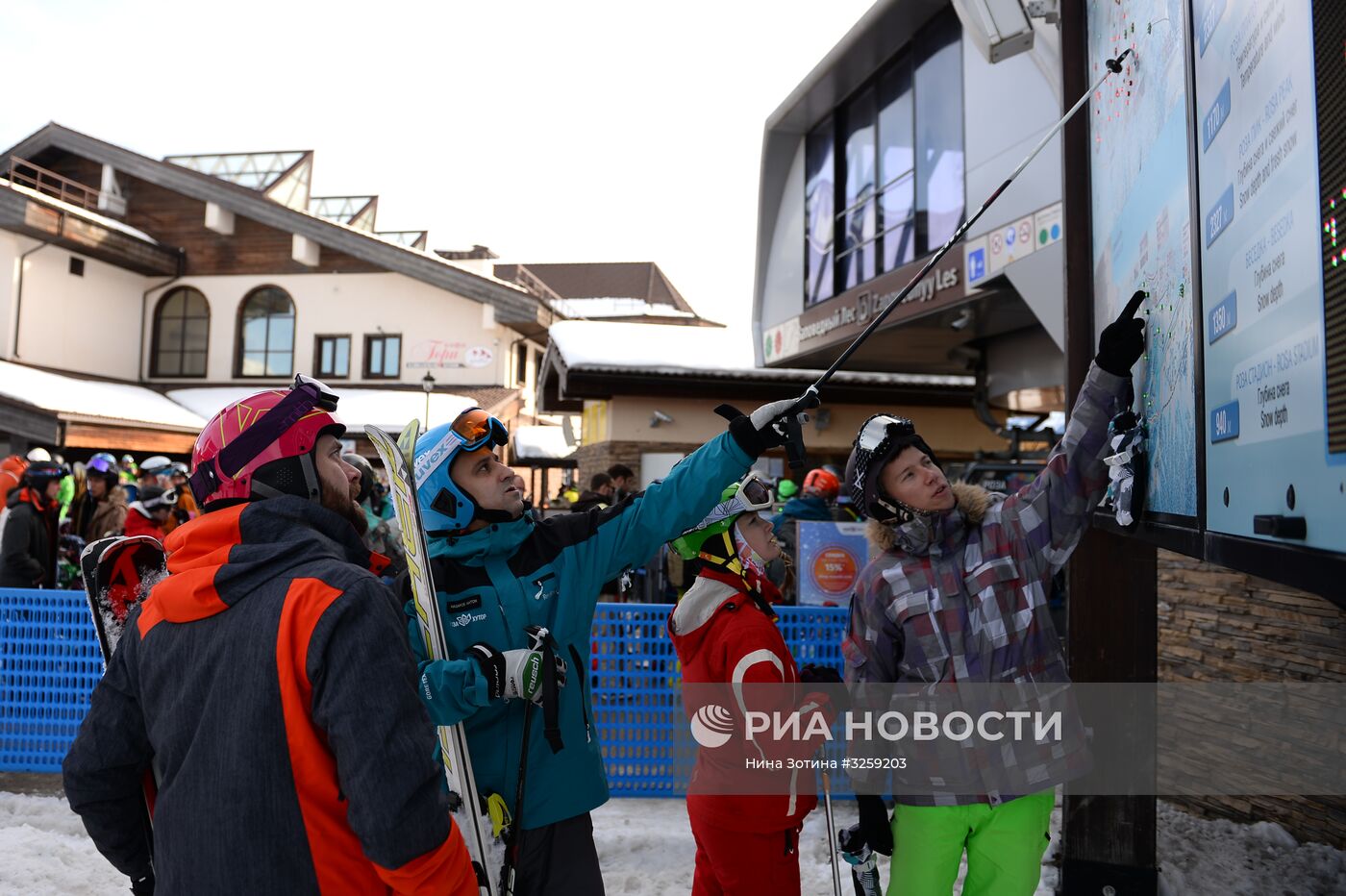 Открытие сезона на горнолыжном курорте "Роза Хутор" в Сочи