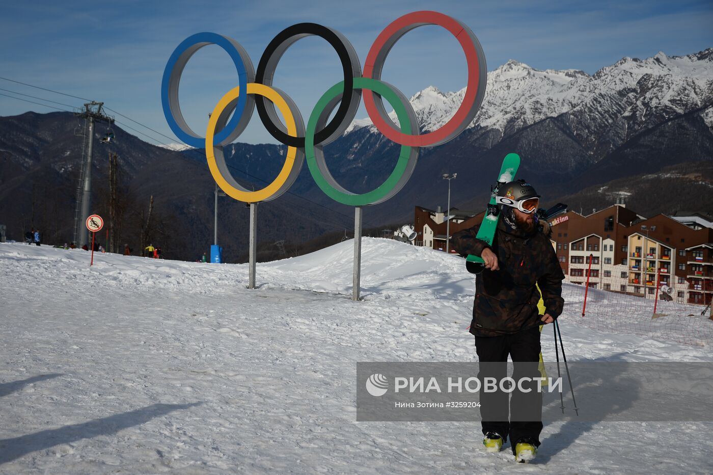 Открытие сезона на горнолыжном курорте "Роза Хутор" в Сочи