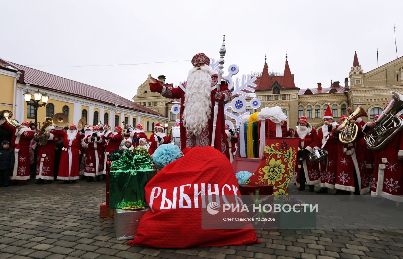 Шествие Дедов Морозов в Рыбинске