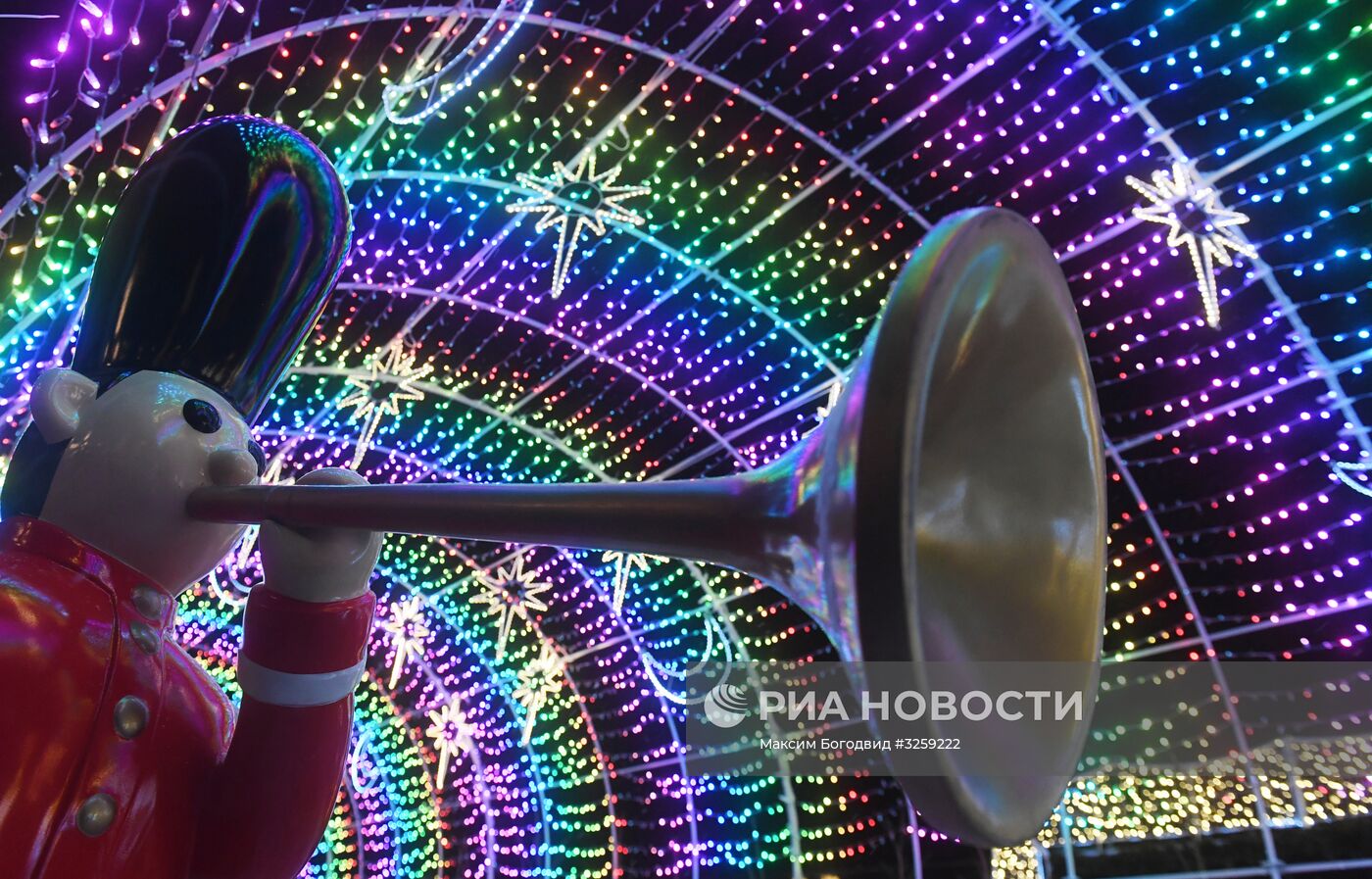 Открытие сказочного городка на Кремлёвской набережной в Казани