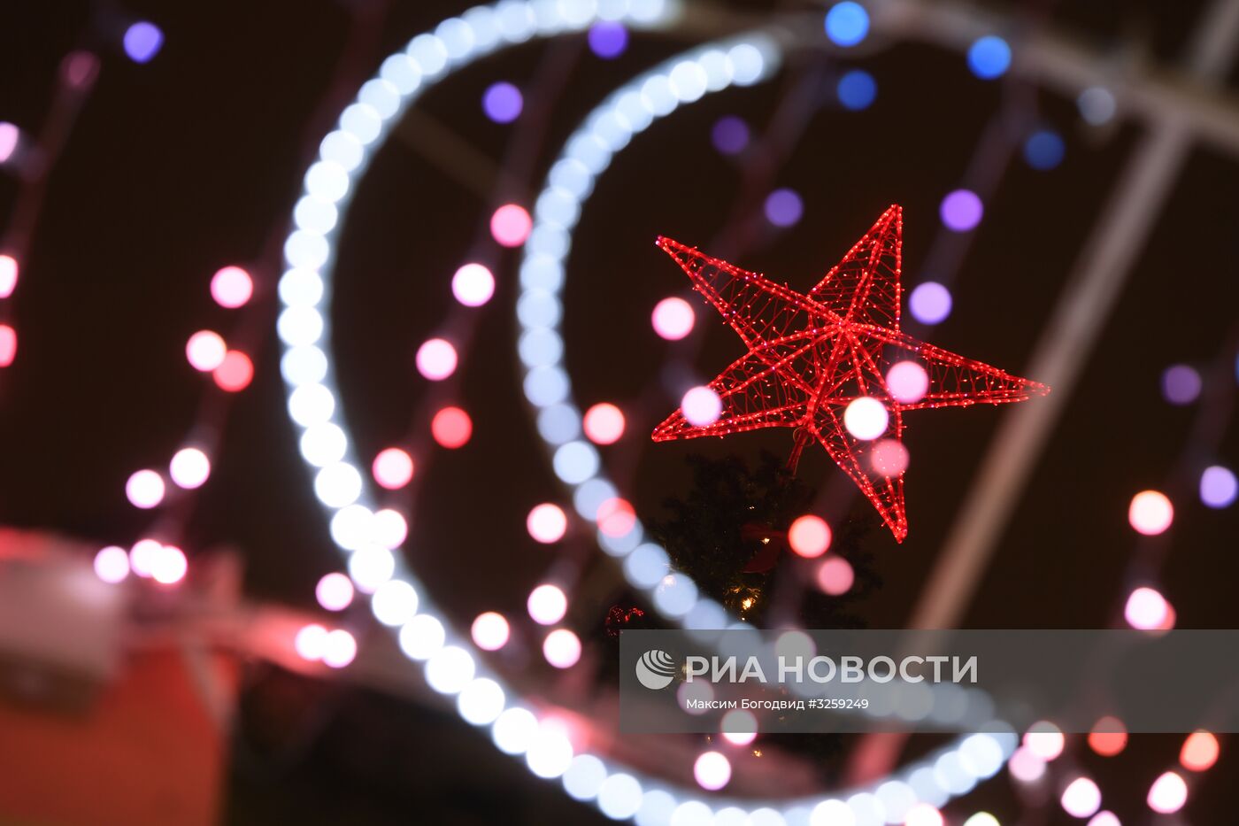 Открытие сказочного городка на Кремлёвской набережной в Казани