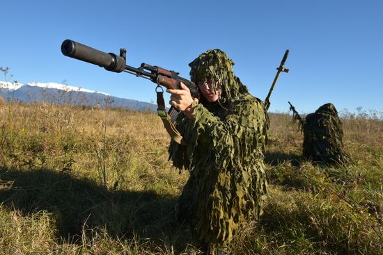 Учения снайперов ВС РФ в Гудауте